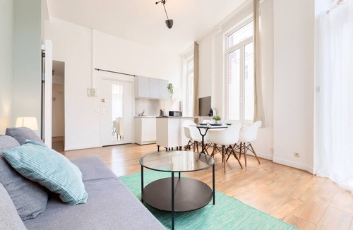 Saint-Maurice Pellevoisin Apartment | Functional flat close to the station