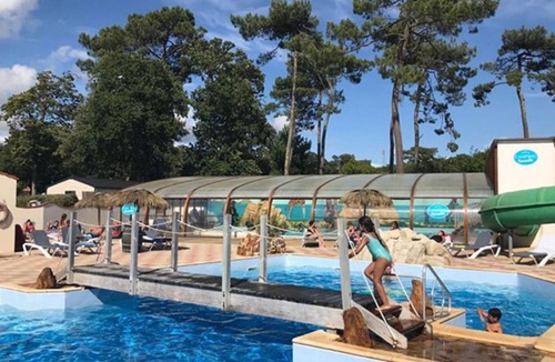 Jard-sur-Mer House | Functional Mobile Home in Jard-sur-Mer, 3 Bedrooms, Sleeps 6