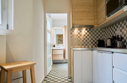 Wazemmes Apartment | Functional studio for short stays