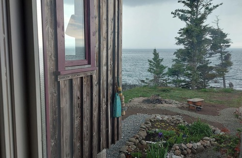 Delaps Cove Cabin | Fundy Fantasy Oceanfront Cabin. Offgrid romantic getaway.