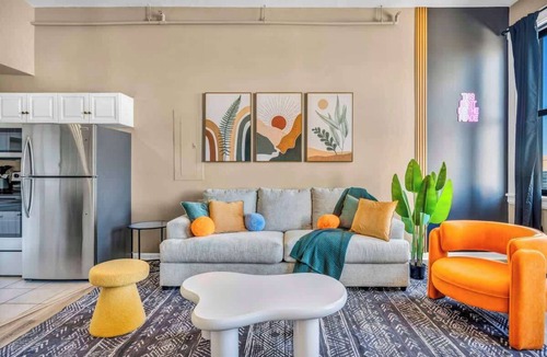 Playhouse Square Apartment | Funky 2B Apt in Downtown Cleveland | FREE Parking