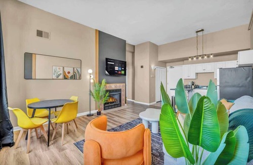 Playhouse Square Apartment | Funky 2B Apt in Downtown Cleveland | FREE Parking