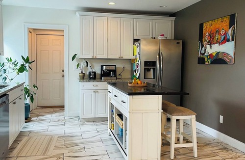 Arlington House | Funky and cozy home ! A little bit of everything for everyone.