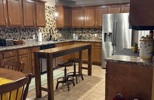 Waynesville House | Funky Brothers Bunkhouse n10 minutes to FLW.