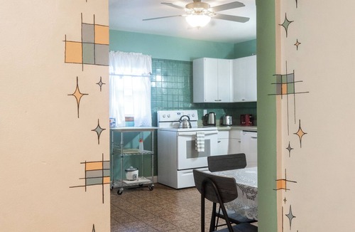 Bedford House | Funky Mid Century Themed Limestone Cottage - 2 Bedrooms Sleeps 6 - Pets Welcome!