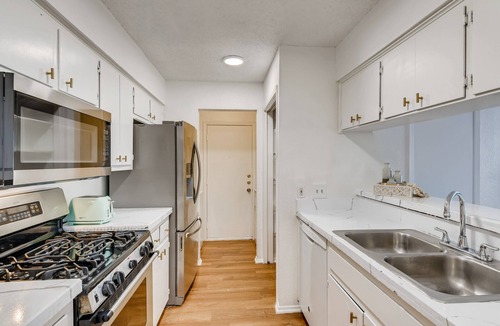Franklin Park House | Funky South Austin Gem - Minutes from Everything