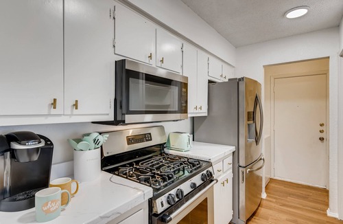 Franklin Park House | Funky South Austin Gem - Minutes from Everything