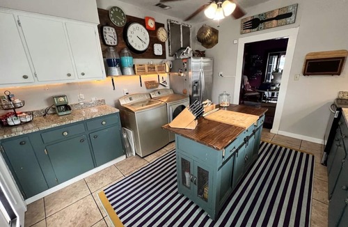 Arlington Heights House | Funky Town Fare MidTerm Rental