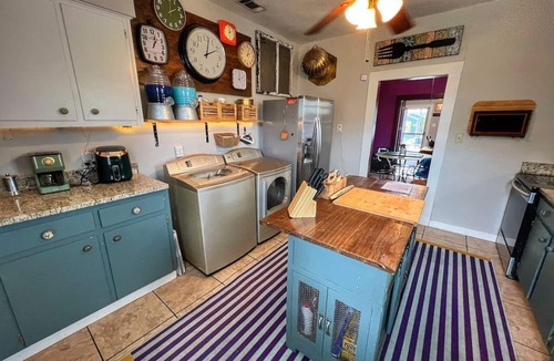Arlington Heights House | Funky Town Fare MidTerm Rental