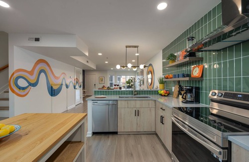 Rutledge Hill Condo | Funky Town - Walkable to Nashville Attractions