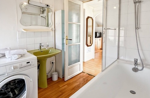 Conflans-Sainte-Honorine Apartment | Furnished apartment Fin d'Oise - Quiet neighborhood (200m RER A/SNCF train station)