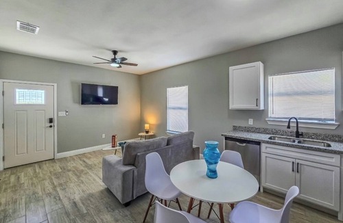 Rosita South Condo | furnished 1 bedroom condo steps away Kickapoo Lucky Eagle Casino, Eagle Pass Tx