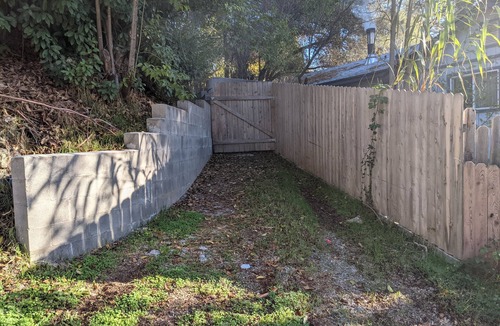 Placerville Apartment | Furnished 1 bedroom above garage, Deck, A/C, downtown Placerville.