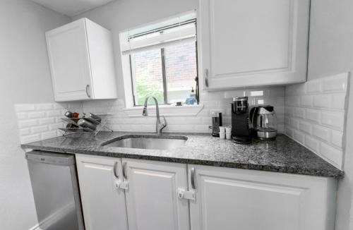 Junius Heights Apartment | Furnished 1BR in Dallas, TX