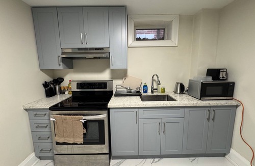 Scarborough House | Furnished 2-Bed Apartment w/Private Parking & In-suite Laundry