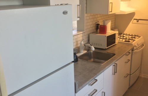 Palmerston - Little Italy Apartment | Furnished 2 bedroom flat on 3rd Floor of downtown family home. Walk everywhere!