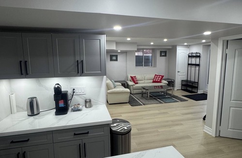 Halton Regional Municipality Apartment | Furnished 2-BR Suite | Private Entrance | Parking |Pond View