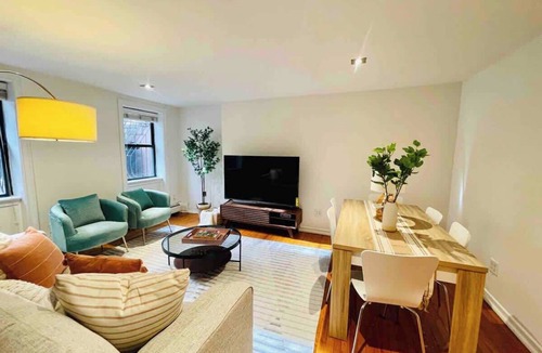 Historic Downtown Apartment | Furnished 2BR Brownstone Home | 30+ Day Stays Near NYC