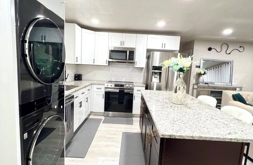Dallas House | Furnished 3-bedroom house near downtown Dallas