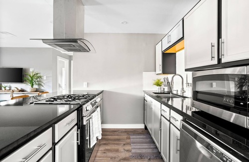 Lancaster House | Furnished 3BR Home Near Downtown Lancaster - Monthly Stays