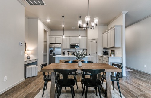 Wheatland House | Furnished 4 BR Yukon Home | Quiet Neighborhood