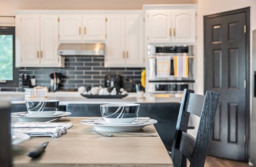 Omaha House | Furnished 5 BR Executive Rental