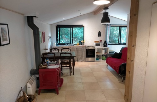 Aire-sur-l'Adour Apartment | Furnished apartment on the road to compostelle!
