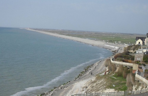 Cayeux-sur-Mer Apartment | Furnished Apartment with balcony or terrace