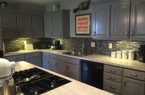 Lenexa Apartment | Furnished Apartment In Quiet Tree-Filled Lenexa Neighborhood