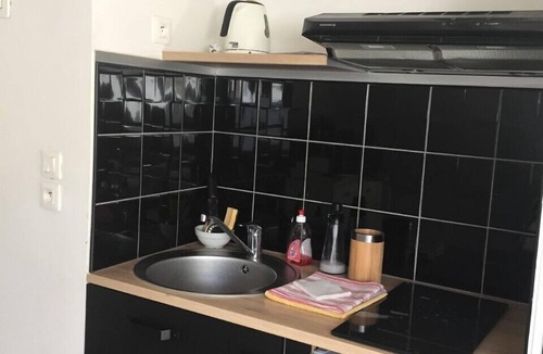 Villeneuve Apartment | Furnished apartment, near train station and metro
