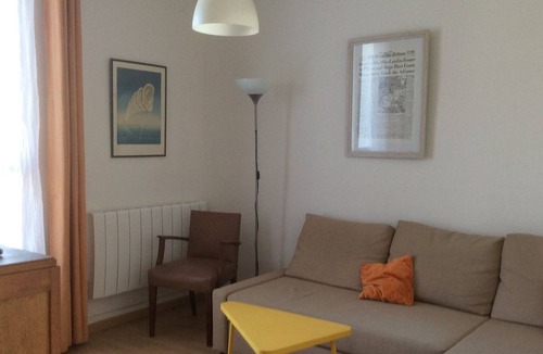 Chatou House | FURNISHED CHATOU BEDROOM