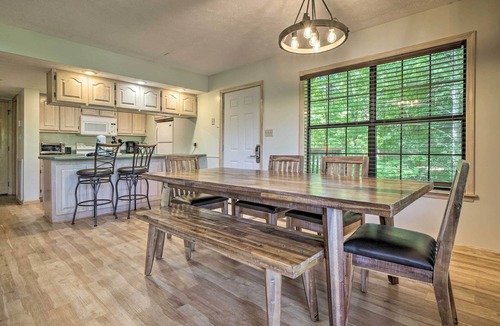 Pigeon Forge Cottage | Furnished Deck & Grill: Rustic Pigeon Forge Cabin