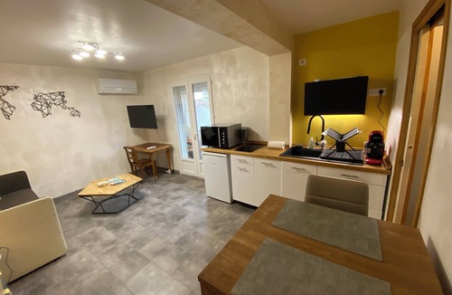 Sommieres Apartment | Furnished flat * in Sommières