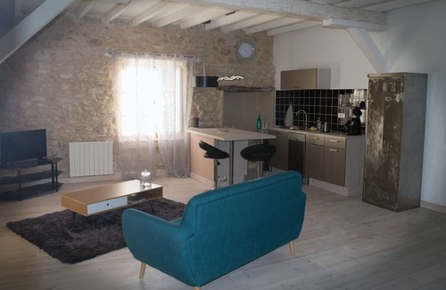 Brousses-et-Villaret Apartment | furnished gite in an estate