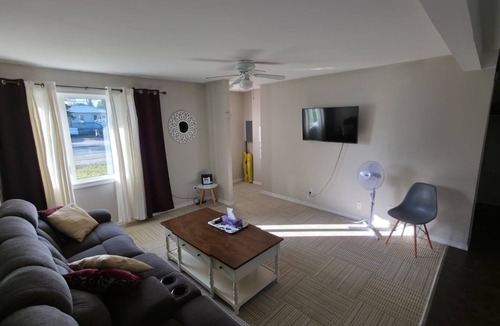 Geraldton House | Furnished house in Geraldton