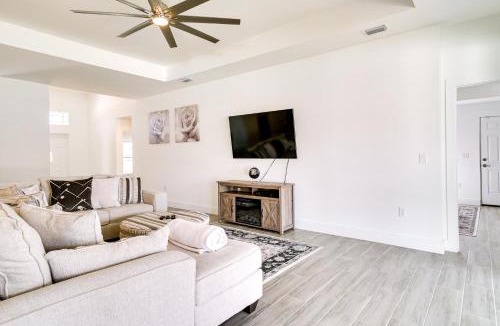 Westminister House | Furnished Lanai & Yard: Comfy Lehigh Acres Getaway
