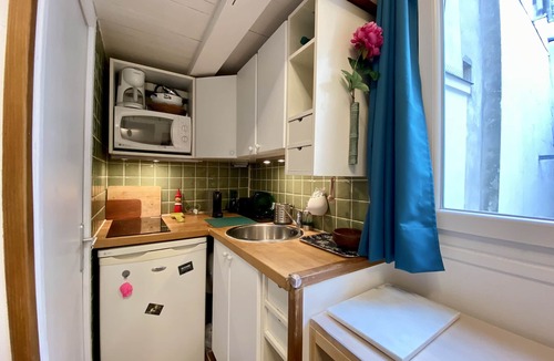Arsenal Apartment | Furnished mezzanine studio - Paris - Marais