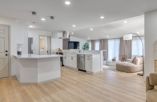 Tinton Falls House | Furnished Modern 4 bedroom 3.5 bathroom midterm rental. Near Netflix, Hospitals