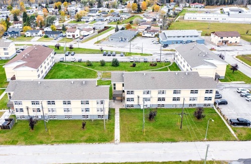Thompson Apartment | Furnished Private Apartment with AC, free utilities, Walk to Downtown Thompson.