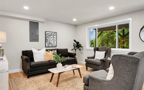 Des Moines House | Furnished Private Unit