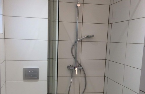 Chatou House | FURNISHED ROOM with PRIVATE BATHROOM