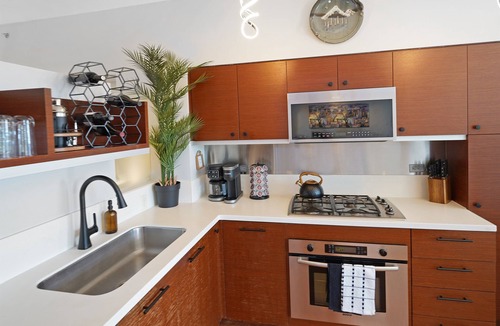 Corbett - Terwilliger - Lair Hill Apartment | Furnished South Waterfront Condo w/River Views