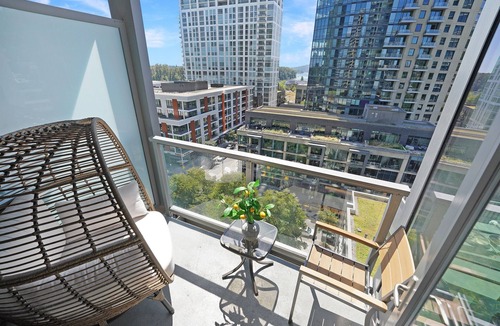 Corbett - Terwilliger - Lair Hill Apartment | Furnished South Waterfront Condo w/River Views