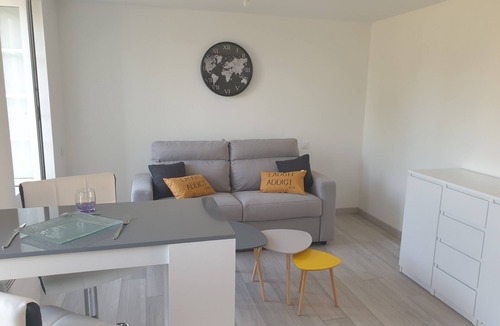 La Guyonniere Apartment | Furnished studio