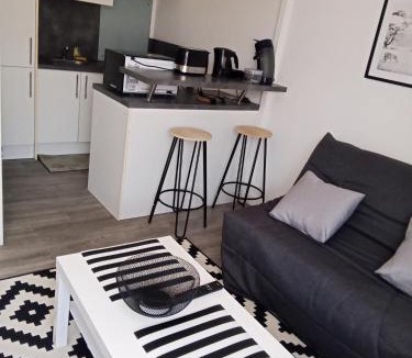 Le Pontet Apartment | Furnished studio, 5 min Avignon, Pontet center