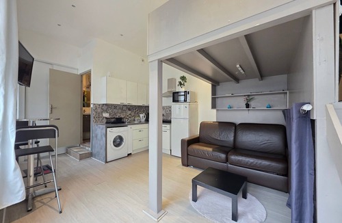 Faubourg North Apartment | FURNISHED STUDIO DOWNTOWN DIJON FOR RENT