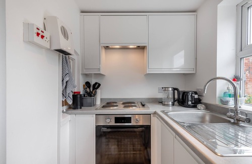 Hopton House | Furtherfield - Two Bedroom House, Sleeps 3