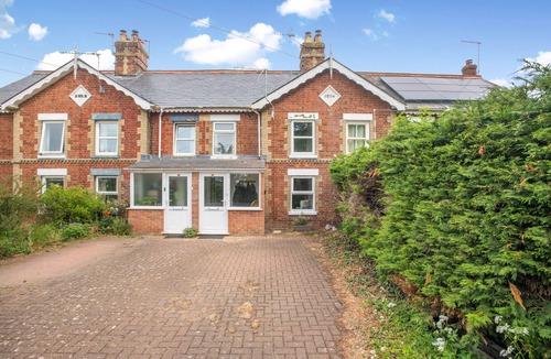 Hopton House | Furtherfield - Two Bedroom House, Sleeps 3