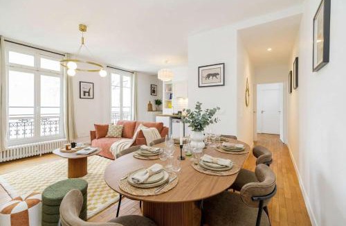 Faubourg-du-Roule Apartment | FurtiveStay - Champs Elysées - St Honore