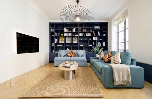 Quartier du Mail Apartment | FurtiveStay - Sentier - 5 Jeuneurs